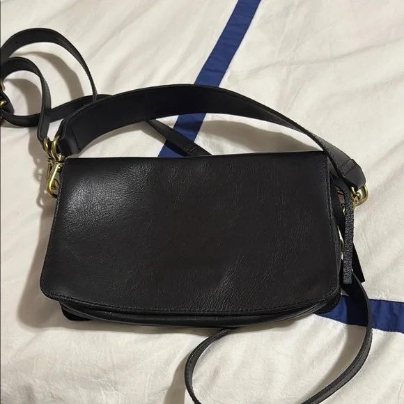 Black Leather Crossbody Bag with shoulder strap - Picture 1 of 3